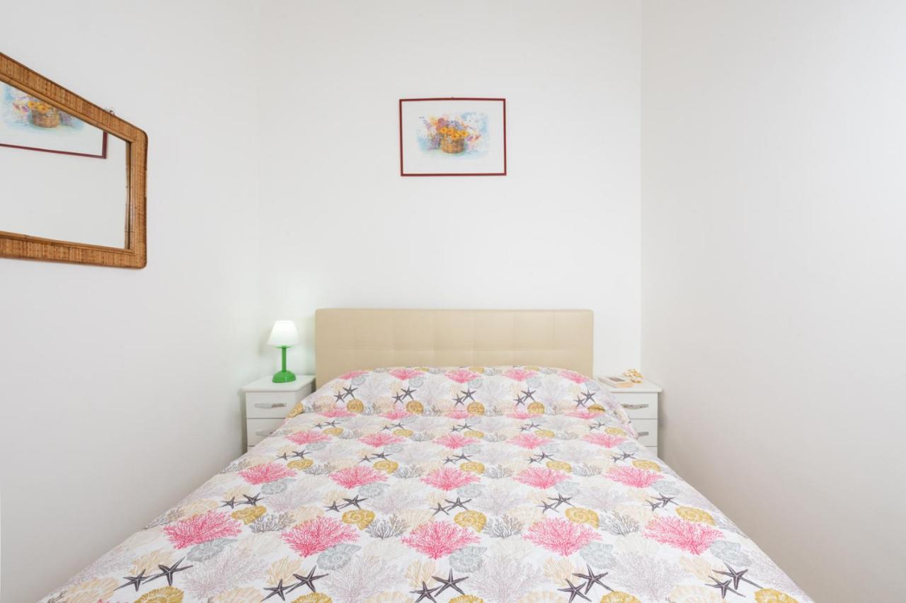 Il Riccio Apartment 28 โปรชิดา ภายนอก รูปภาพ